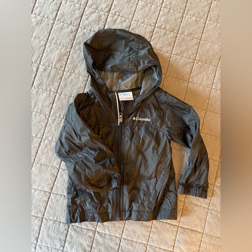 Columbia Black Raincoat Waterproof Lightweight Design